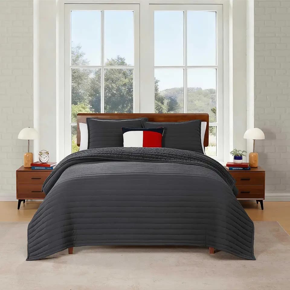 Tommy Hilfiger - Queen Quilt Set with Matching Shams, Soft & Reversible Bedding for Year Round Comfort, Classic Comfort Grey