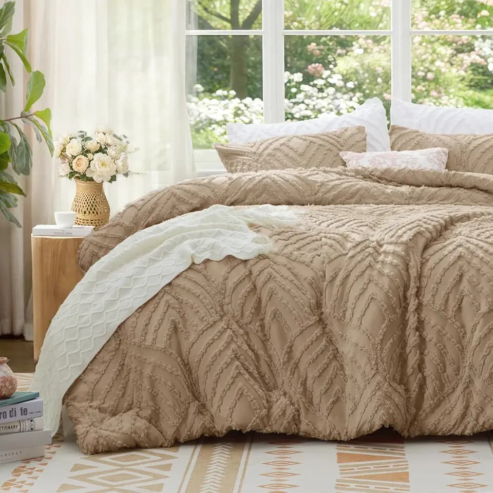 BEDELITE Boho Comforter Set Queen - Tufted Boho Bedding Set, Khaki