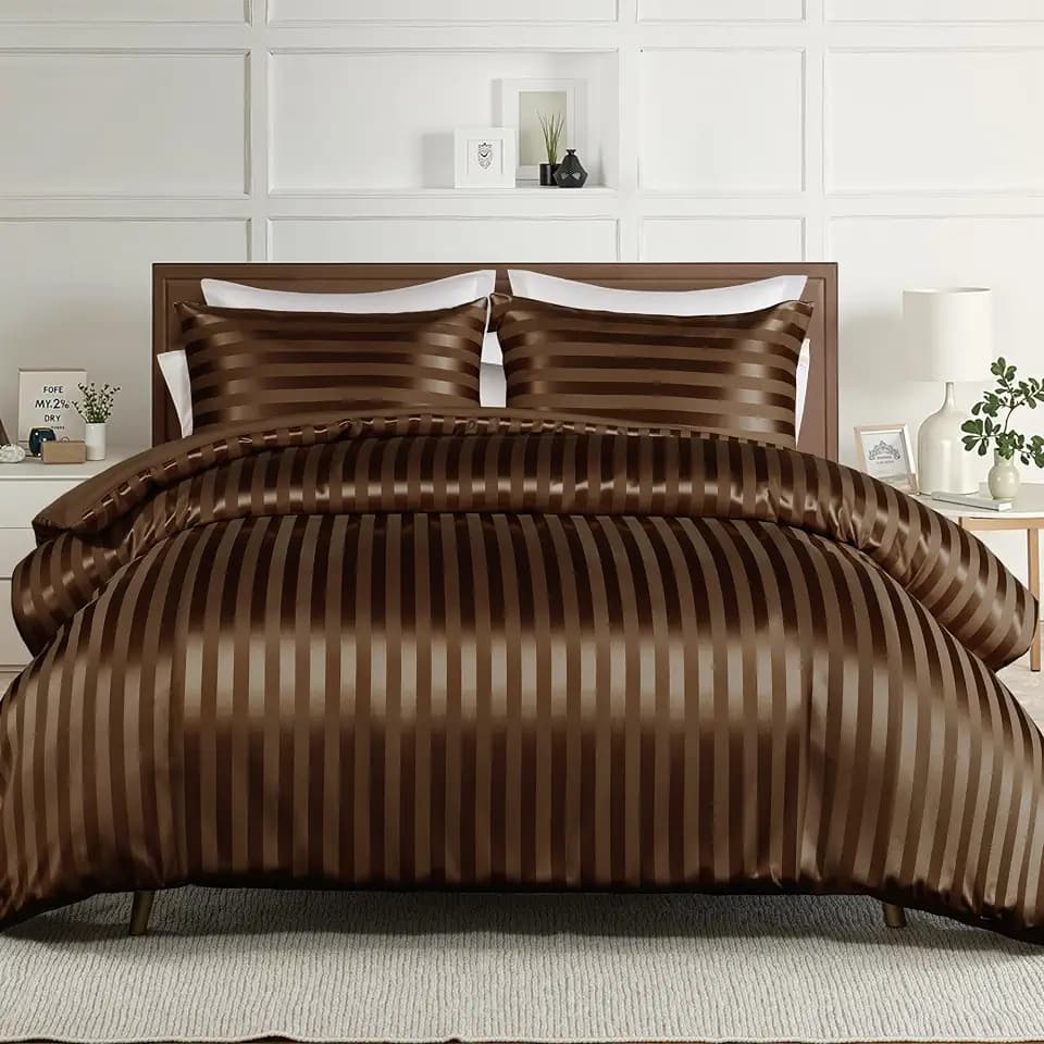 Whale Flotilla 3-Piece Reversible Silky Soft Breathable King Comforter Set