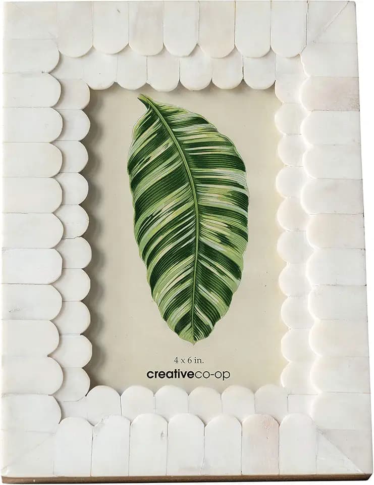 Creative Co-Op White Scalloped Bone & Wood Photo Frame (Holds 4" x 6" Photo)