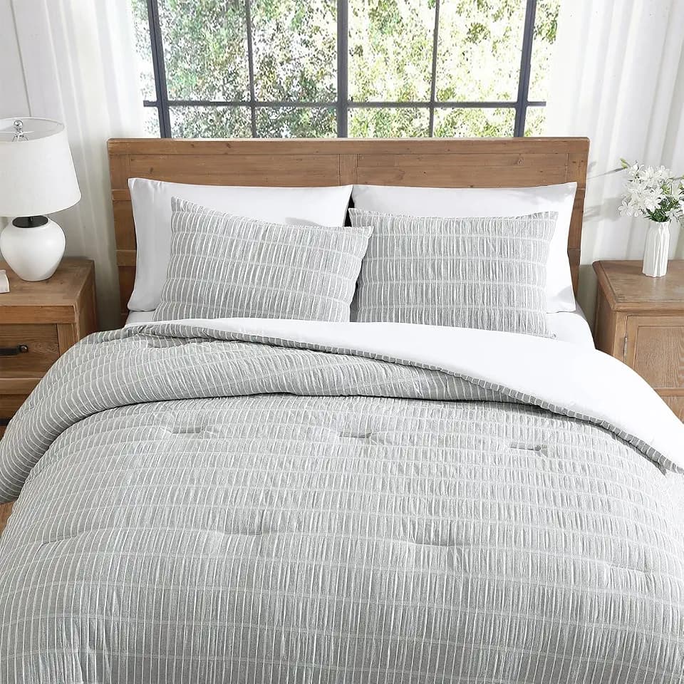 TAHARI Home Full/Queen 3-Piece Seersucker Comforter Set - Ivy Gray/White