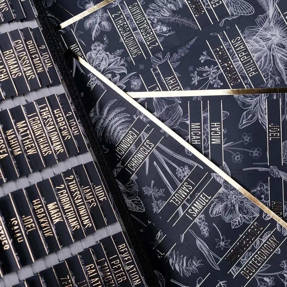UPAFEXXI-Bible Tabs for Women and Men, 3D Gold Foil Embossed Lettering