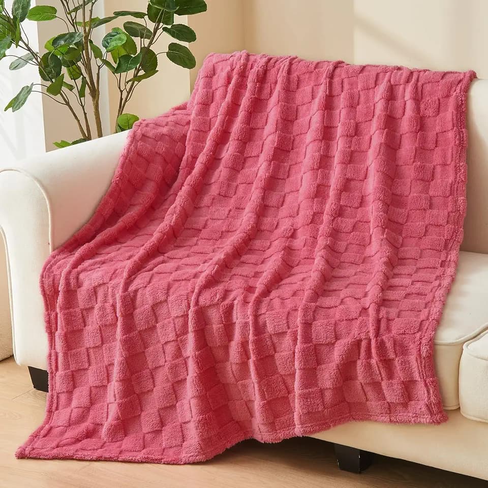 NEWCOSPLAY 3D Checkered Flannel Twin Blanket, Coral Pink, 60"x80"