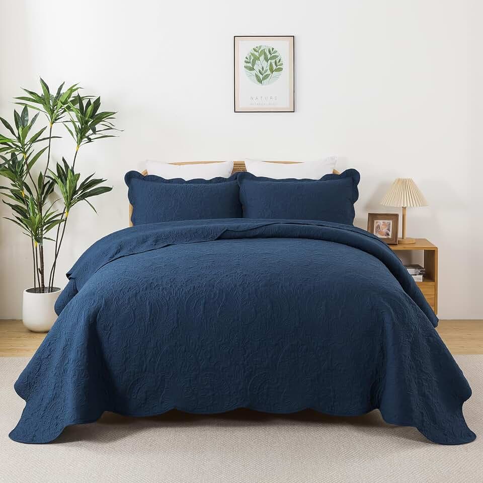 HoneiLife Queen Quilt Bedding Set - Microfiber Quilt Sets for Queen Bed, 3-Piece Lightweight Bedspreads,Reversible Coverlets Rustic Bedlinen Sets, Floral Bedding Set All Season Quilts-Navy