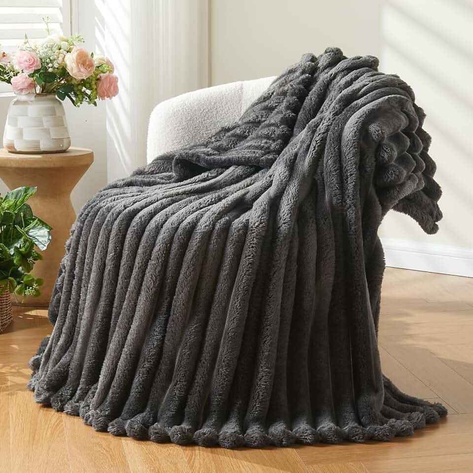 NEWCOSPLAY Fleece Ribbed Cozy Throw Blanket for Couch, Grey, 50"x60"