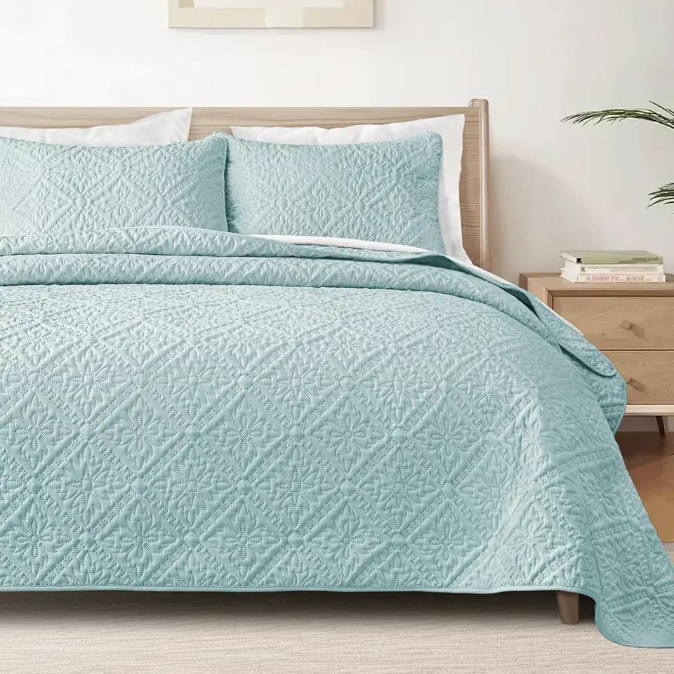 Exclusivo Mezcla California King Quilt Set, Aqua Blue