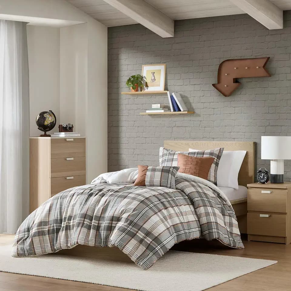 Intelligent Design Plaid Lodge Modern Tan/Gray Twin Comforter Set, 4pc