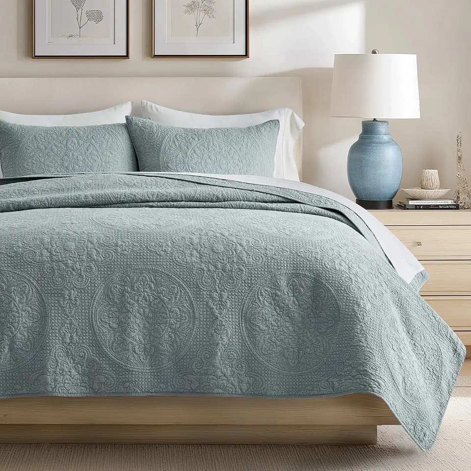 EverGrace 100% Cotton Medallion Stitch Quilt Set, King Size, Blue Linen