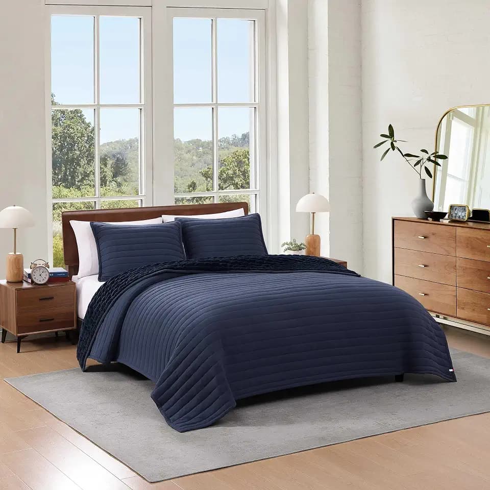Tommy Hilfiger - Queen Quilt Set with Shams, Lightweight Bedding