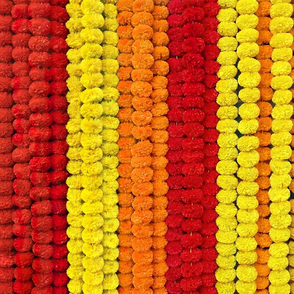Giegxin 15 Pack 5ft Marigold Garland for Decor, Red, Orange, Yellow