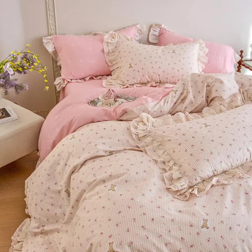 Pink Floral Duvet Cover Queen Size, 100% Cotton Aesthetic Flower Bedding Set with Cute Bear Stripes, Romantic Ruffle Cottagecore Comforter Cover, Girls Princess Lace Duvet Cover with Zipper Closure