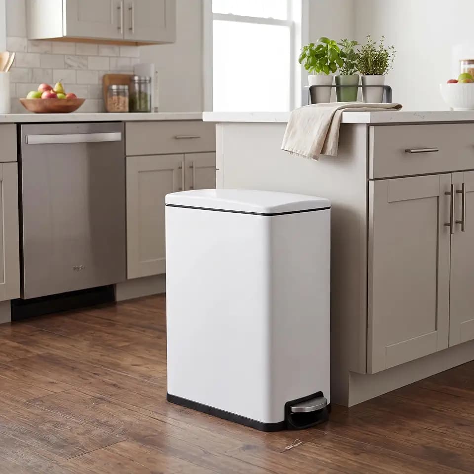 Slim 12 Gallon Kitchen Trash Can with Lid, 45L Narrow Stainless Steel Garbage Can, Step Pedal Trash Bin with Soft Close & Stay Open Lid, Space Saving Can with Inner Bucket for Bathroom Office White