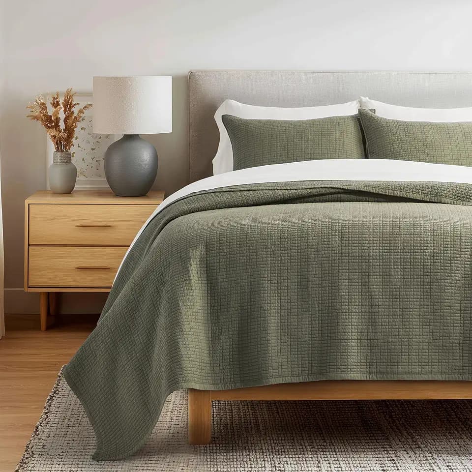 EverGrace 100% Cotton Modern Grid Stitch Quilt Set, King Size, Olive Green