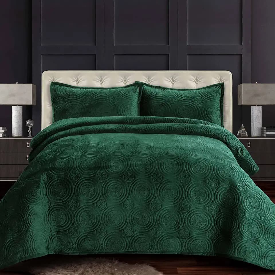Tribeca Living Oversized Velvet Quilt, Three Piece King Bed Set, 260GSM Soft Velvet Quilted Set Includes One Quilt & Two Sham Pillowcases, Capri, Teal