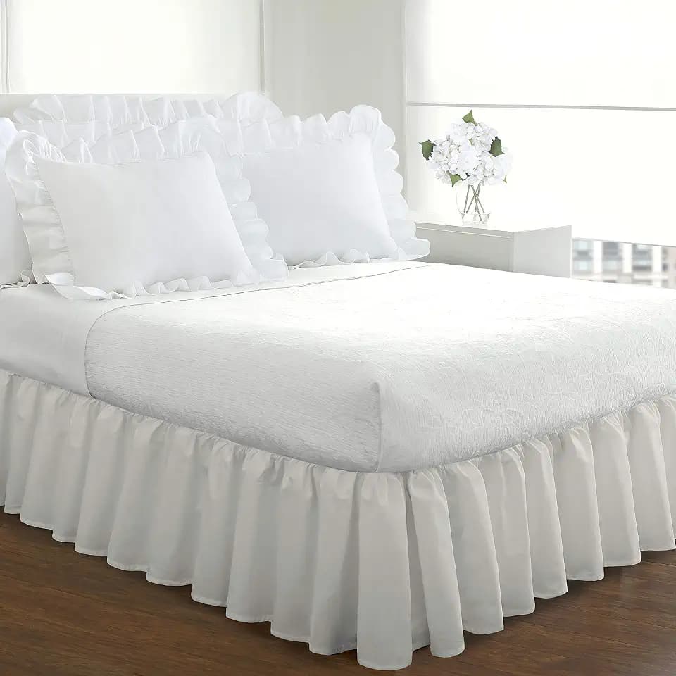 FRESH IDEAS Bedding Ruffled Bedskirt, Classic 18” Drop Length, Gathered Styling, Queen, White (FRE30118WHIT03)