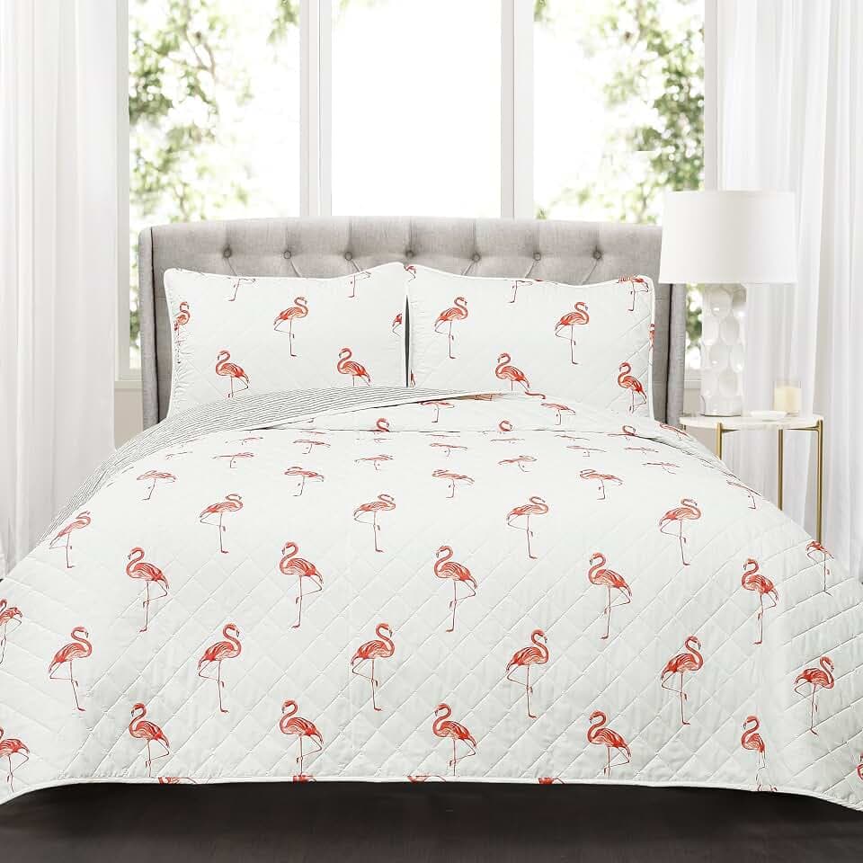 Lush Decor Kelly Flamingo Quilt Reversible 3 Piece Bedding Set with Pillow Shams, Full Queen, Coral and White
