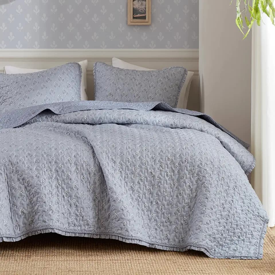 Madison Park Vintage Floral Quilt Set, 3PC Queen Reversible Bedding Set