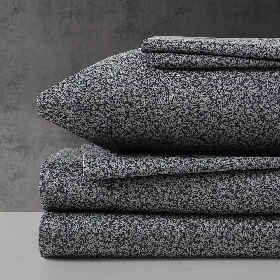 Kenneth Cole - Full Sheet Set with Fitted Sheet & Pillowcases