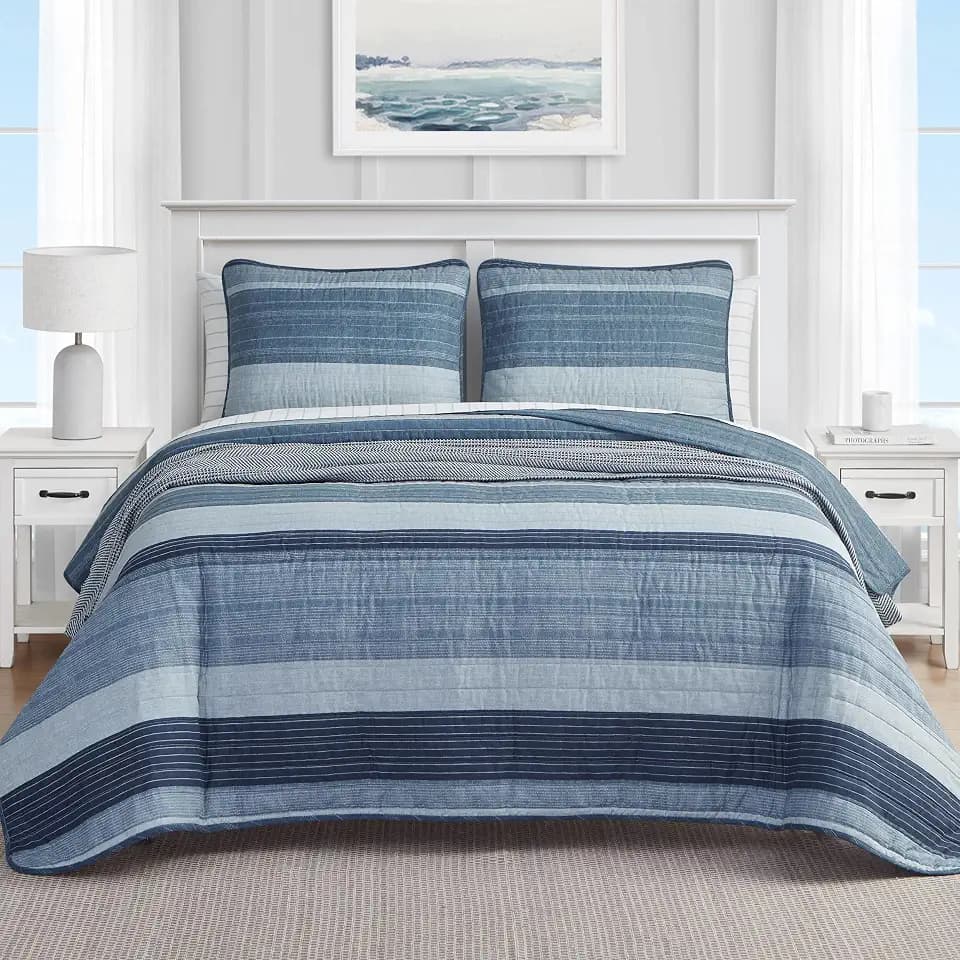 Nautica - Soft Queen Quilt Set with Shams, Lightweight Bedding