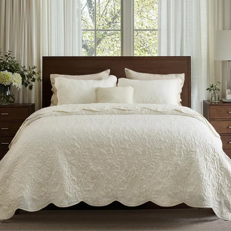 Bedsure King Size Quilt Bedspread, Thin Comforter, Cream Yellow Coverlet