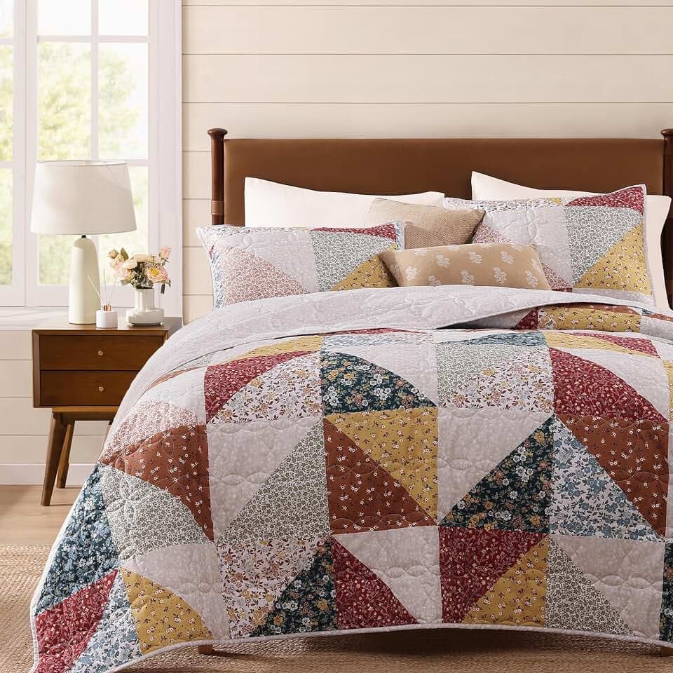 Queen Quilt Set-3 Pieces Soft Bedding Lightweight Floral Patchwork Coverlet