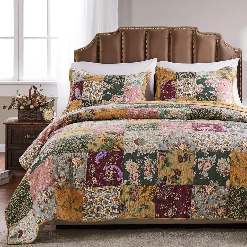 Greenland Home Antique Chic Authentic Patchwork Cotton Quilt Set, Natural, 3-Piece Full/Queen