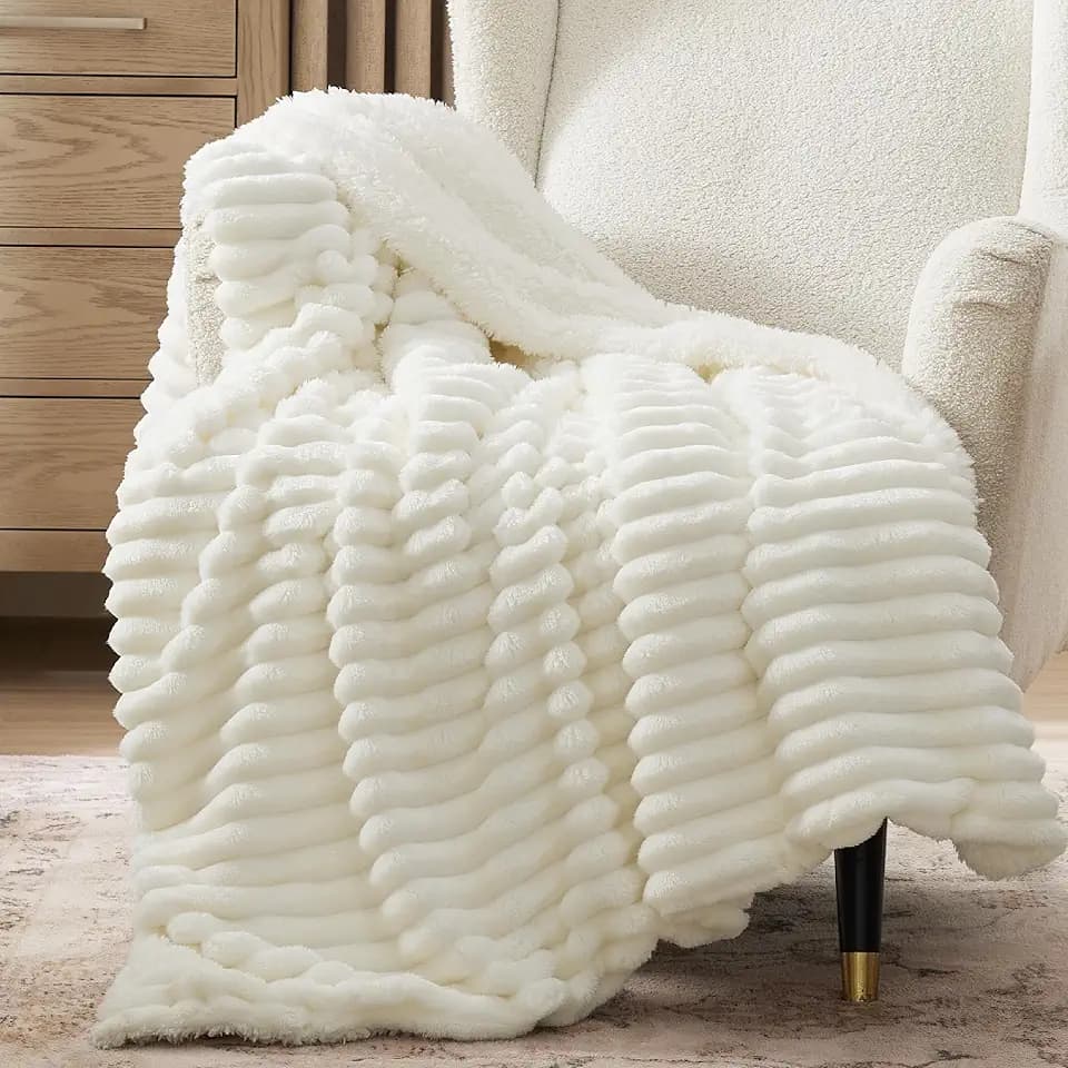 Bedsure Soft Sherpa Blanket Fluffy Throw White 50"x60"