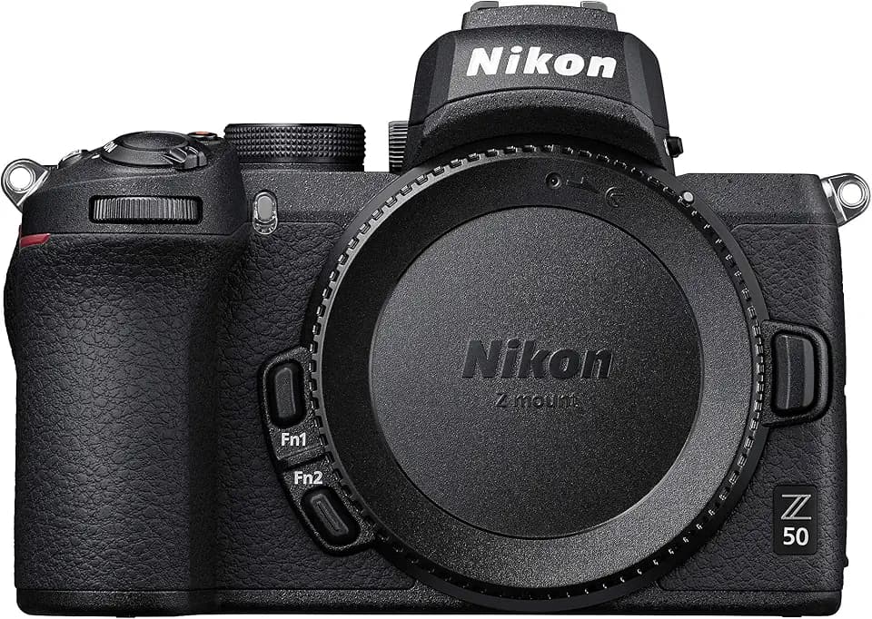 Nikon Z 50 Spiegellose Kamera im DX-Format (20,9 MP, OLED-Sucher mit 2,36 Millionen Bildpunkten, 11 Bilder pro Sekunde, Hybrid-AF mit Fokus-Assistent, ISO 100-51.200, 4K UHD Video)