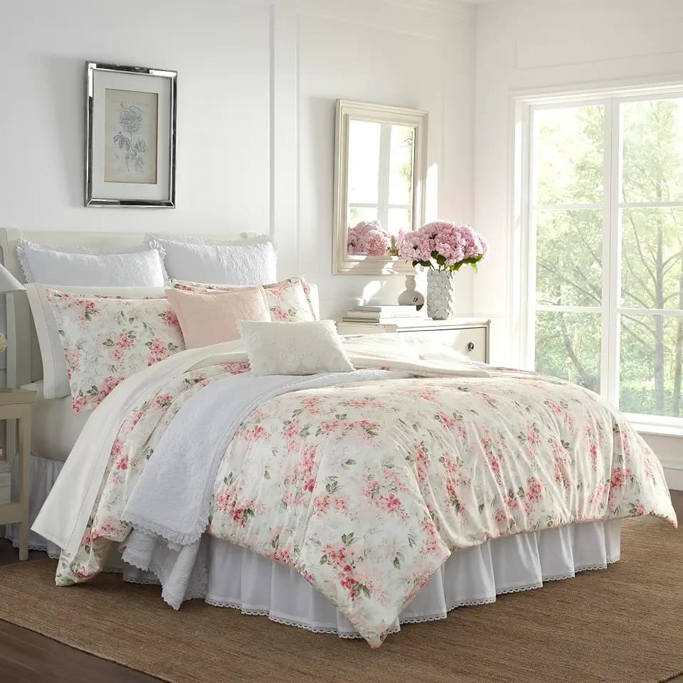Laura Ashley - Queen Size Comforter Set with Matching Shams