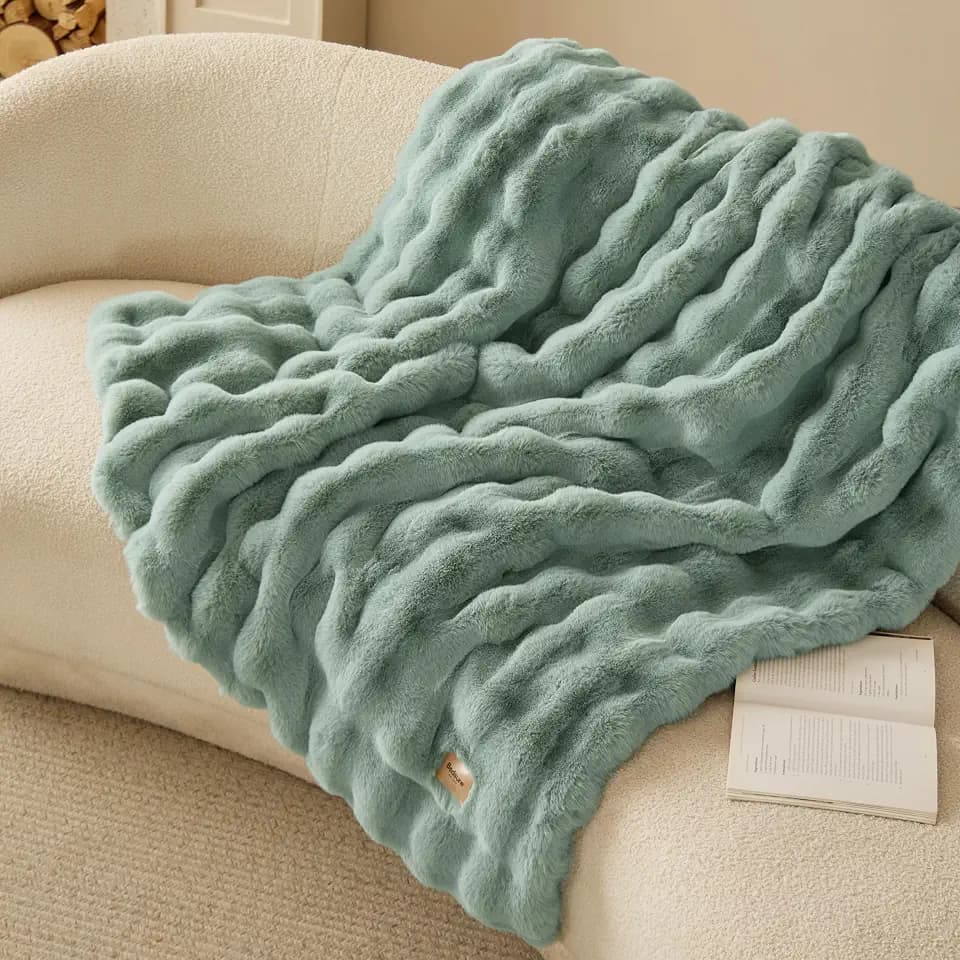 Bedsure Fluffy Bubble Faux Fur Throw XL Blanket, 50"x70", Sage Green