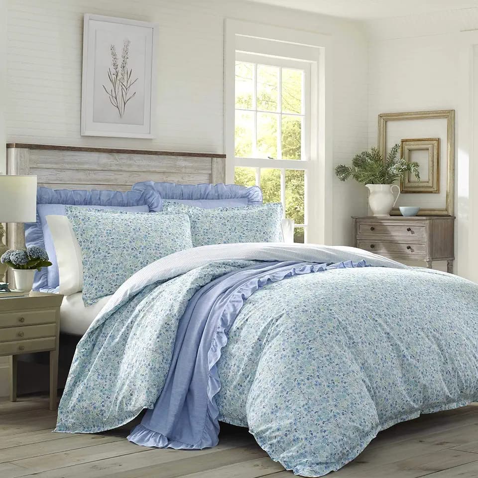 Laura Ashley - King Duvet Cover Set with Shams