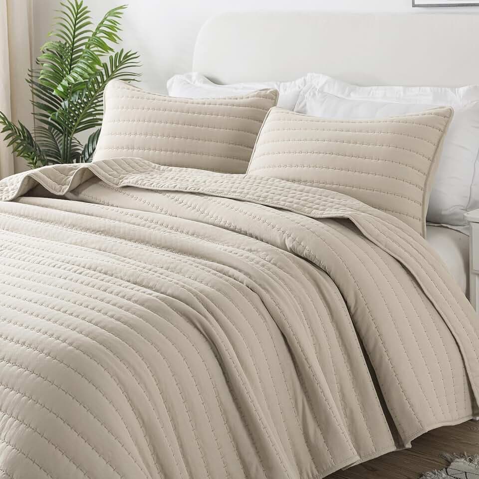 ROARINGWILD Beige Quilted Quilt Set, Cal King Size, 3 Pieces