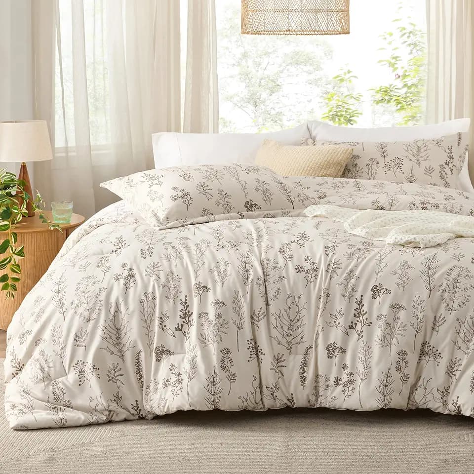 Bedsure Floral Comforter Set Cute Bedding Set Queen Reversible Beige
