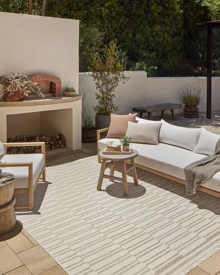 Loloi Amber Lewis Malibu Ivory/Dove 2'-3" x 3'-9" Accent Rug