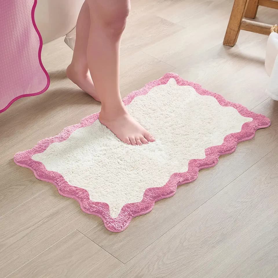 MONDAY MOOSE Bath Mat with Scalloped Wavy Ripple Design, Microfiber Absorbent Non Slip Tufted Rug for Floor, Shower or Kitchen (16x24 inch, Pink)