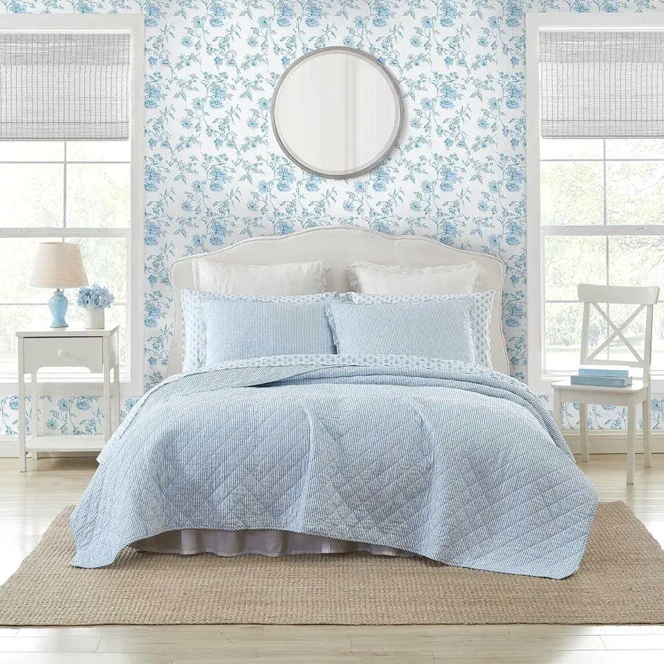 Laura Ashley - Soft & Lightweight King Quilt with Matching Shams