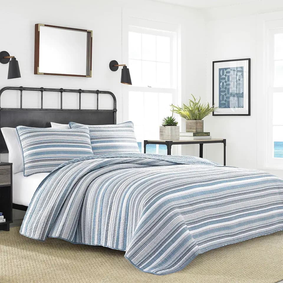Nautica - Twin Size Quilt Set with Matching Sham