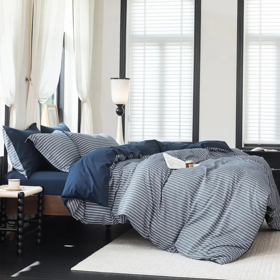 3Pcs Reversible Navy Blue White Striped King Duvet Cover Set