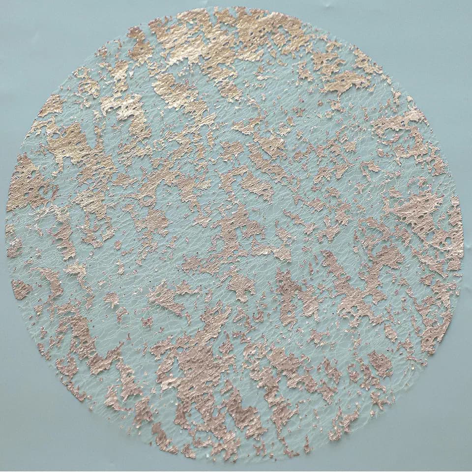50 Pcs Rose Gold Placemats Round Disposable Glitter Charger 13"