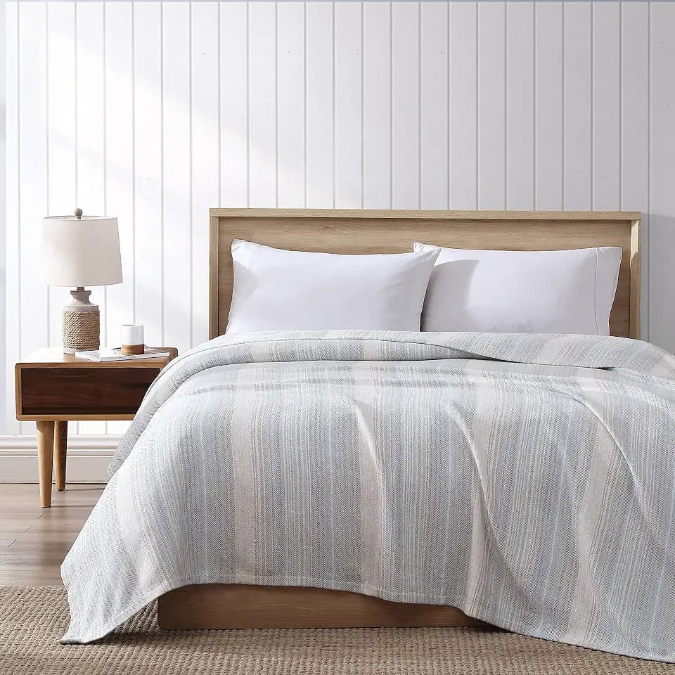 Tommy Bahama - Soft Queen Size Blanket for Bed & Couch, Cozy Bedding