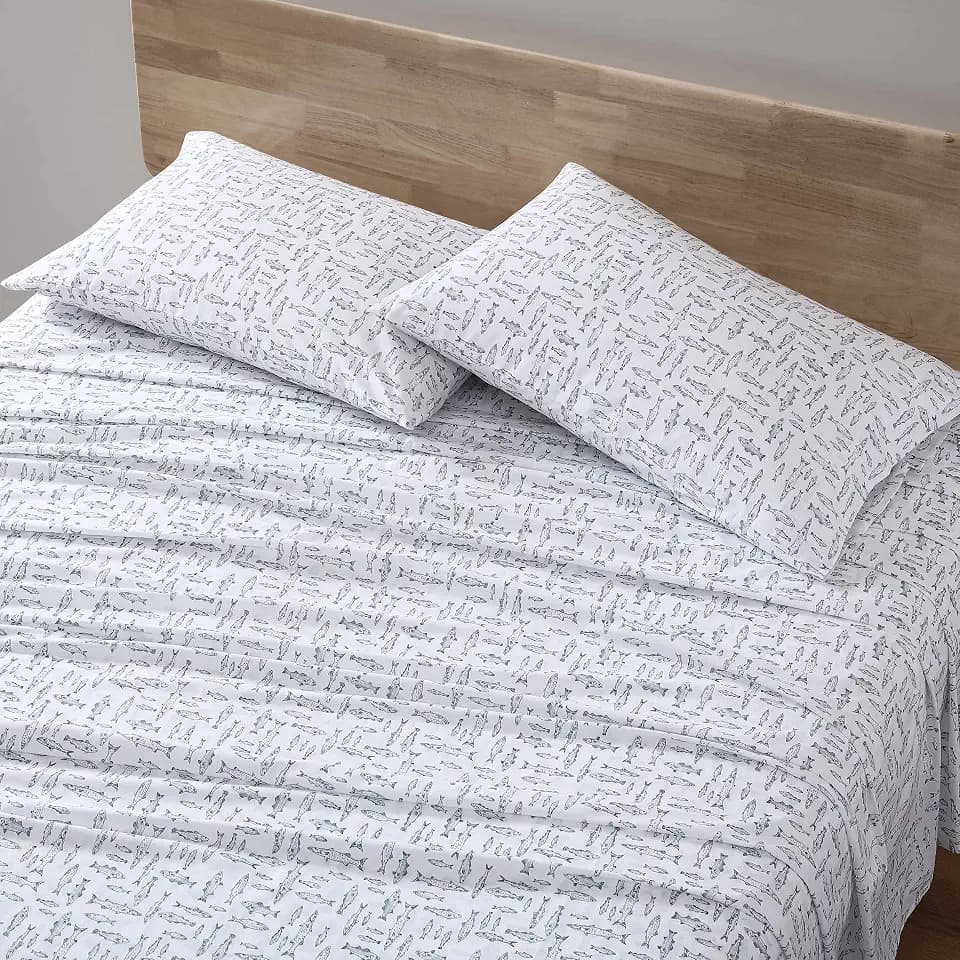 Eddie Bauer - Full Size Sheet Set with Fitted Sheet & Pillowcases